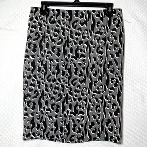 ALFANI Black and Gray Cheetah Print Pencil Skirt - Size 10, New Without Tag